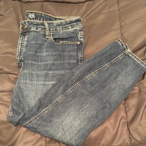 Old Navy Women's Skinny Jeans in Dark Blue